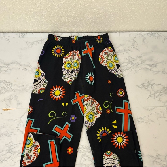 Black Skull And Crosses Leggings Womens S/M Elastic Waist Pull On Pants - Picture 3 of 5